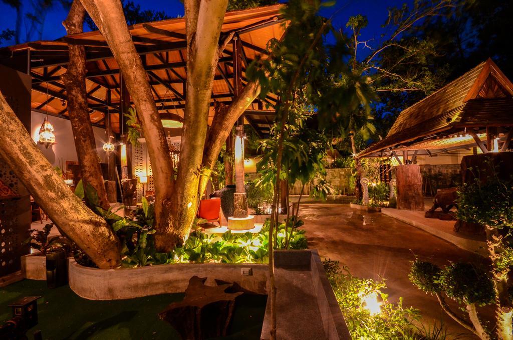 Ananta Thai Pool Villas Resort Phuket Exterior photo