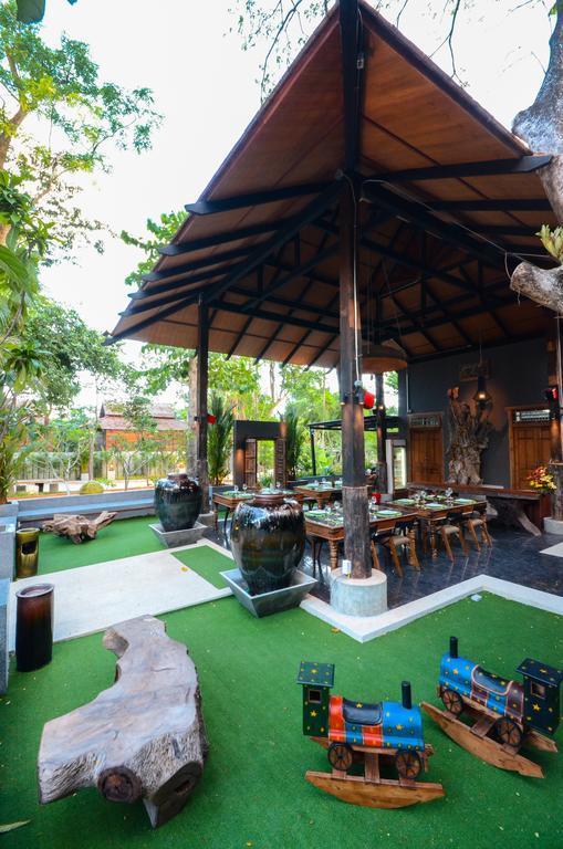 Ananta Thai Pool Villas Resort Phuket Exterior photo