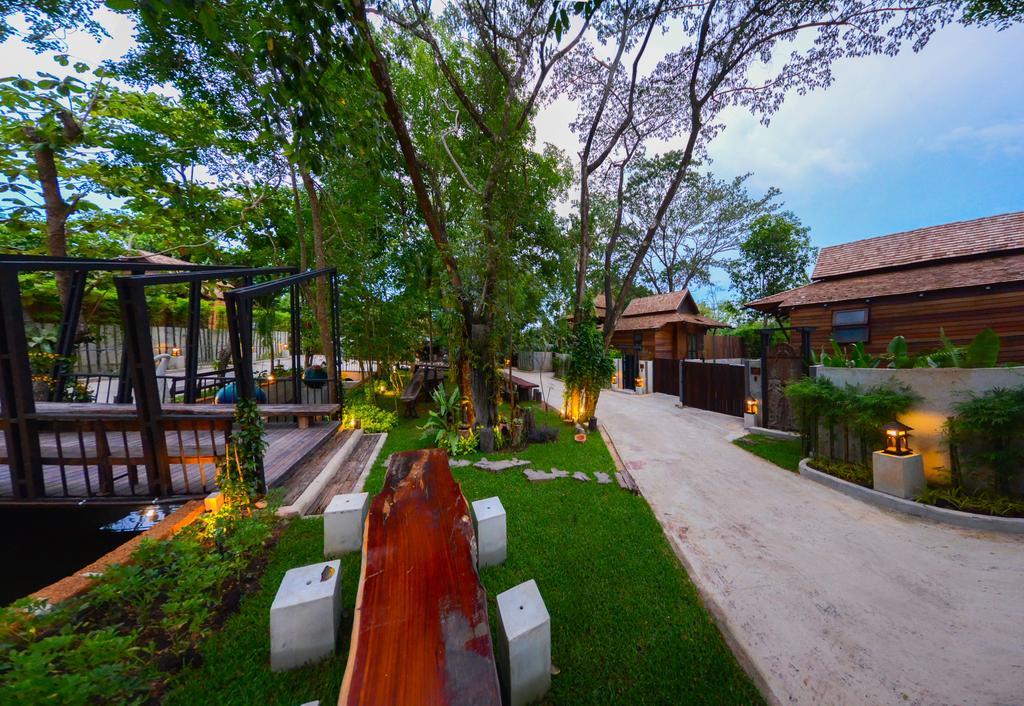 Ananta Thai Pool Villas Resort Phuket Exterior photo