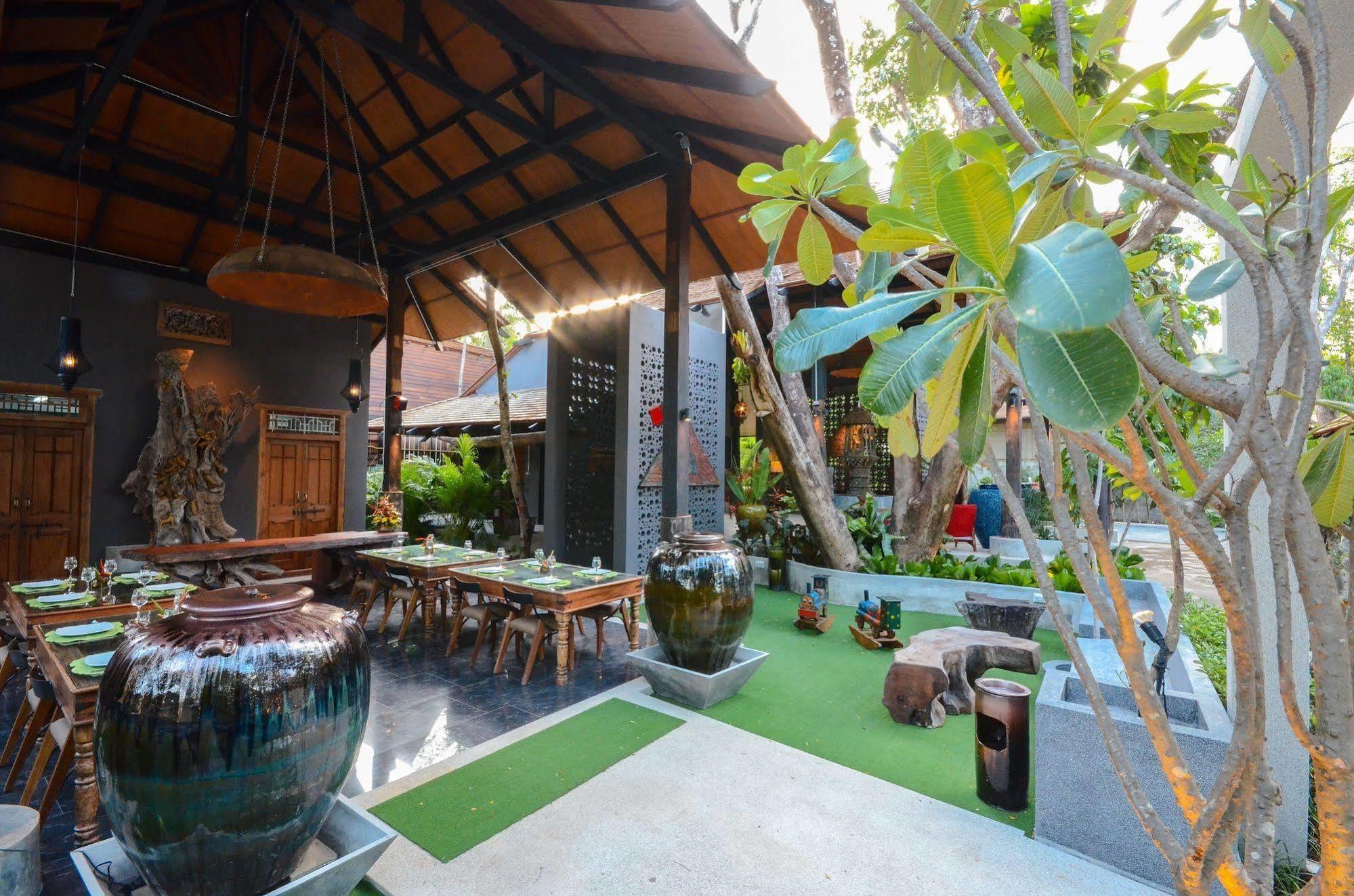Ananta Thai Pool Villas Resort Phuket Exterior photo