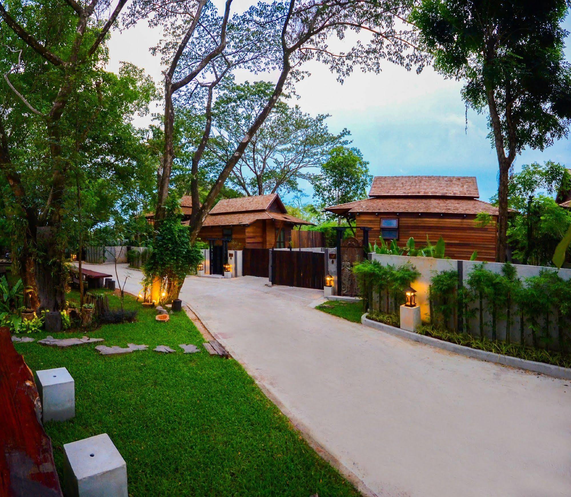 Ananta Thai Pool Villas Resort Phuket Exterior photo
